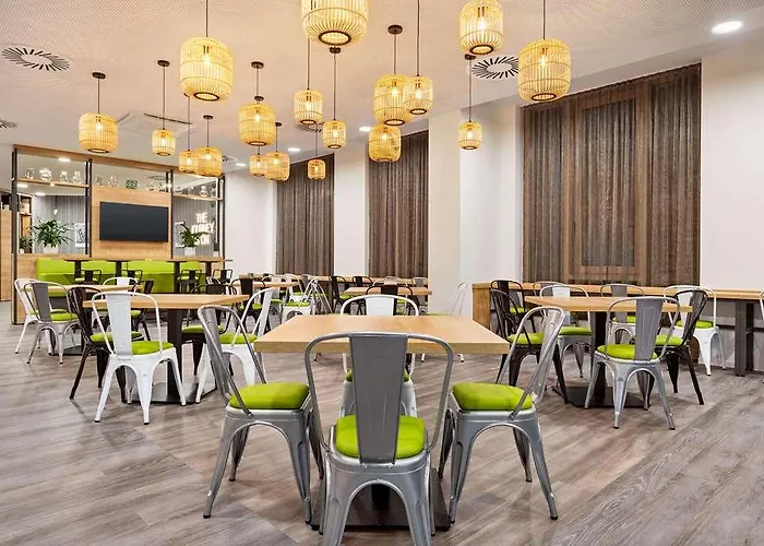 מלון Super 8 By Wyndham קמניץ