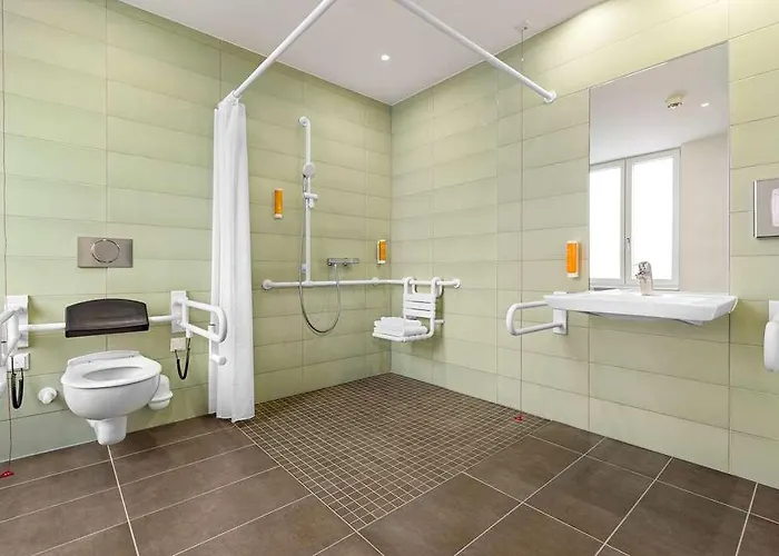 Super 8 By Wyndham מלון *